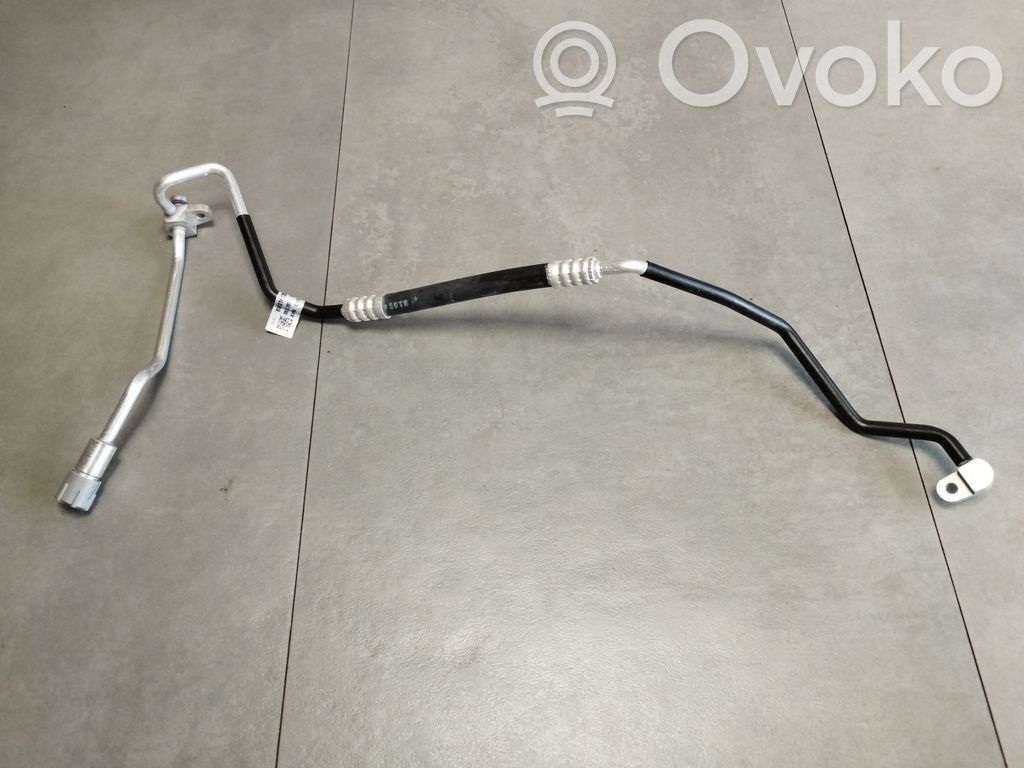 Audi A4 S4 B9 8W Wąż / Przewód klimatyzacji A/C 