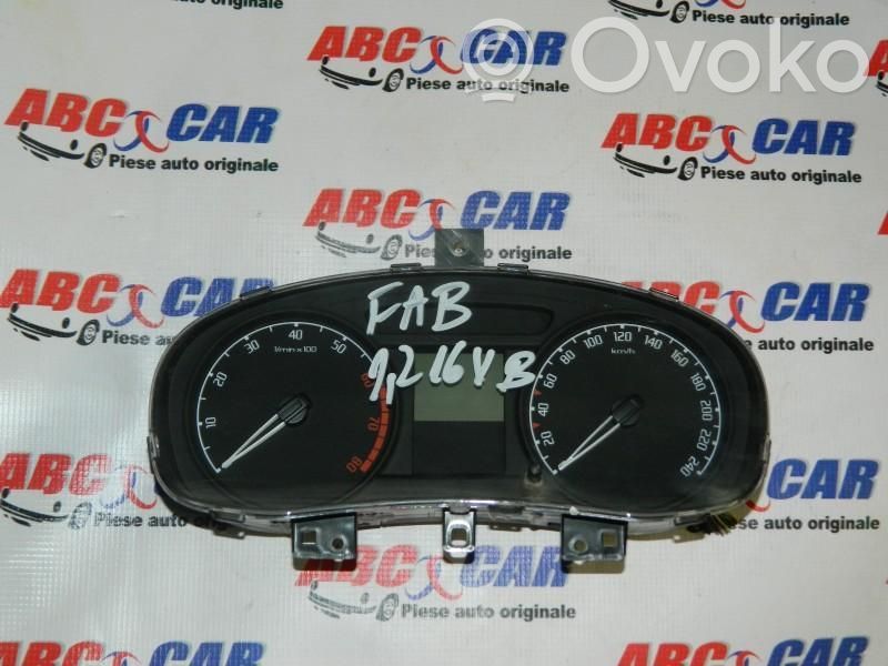 Clock   5J0920801B
