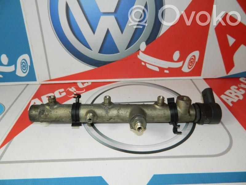Audi A6 S6 C6 4F Rampă alimentare injectoare 