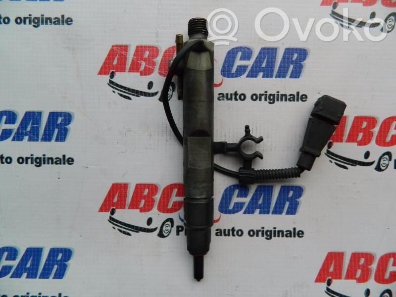 Inyector de combustible   038130202B,038130202B