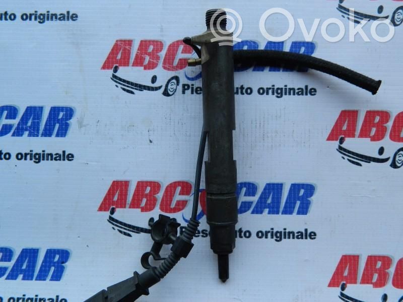 Inyector de combustible   038130201S