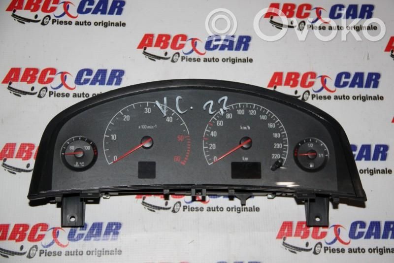 Opel Vectra C Часы 