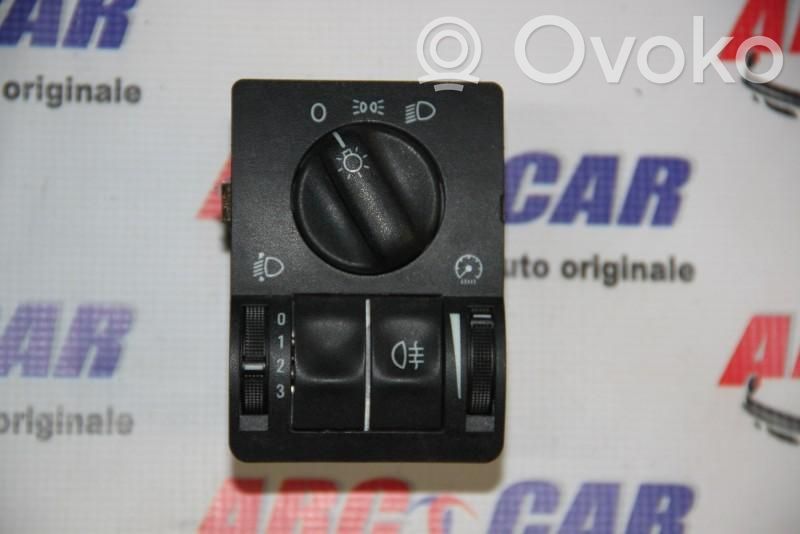Opel Astra G Light switch 