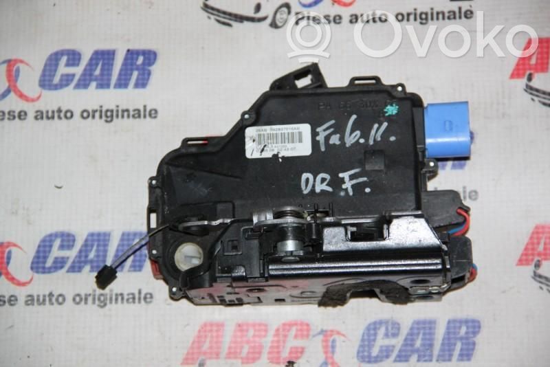 Skoda Fabia Mk2 (5J) Serratura portiera anteriore 