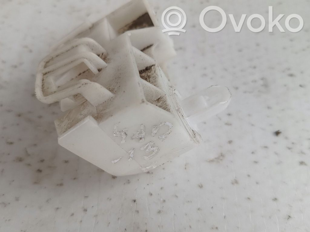 Toyota Yaris Rear bumper mounting bracket 