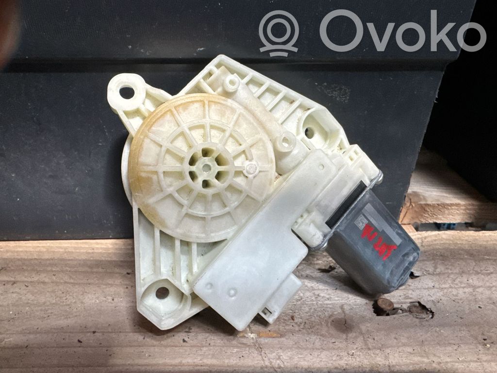 Silnik regulatora szyby drzwi przednich   A2059060013,A66086111,0000882291