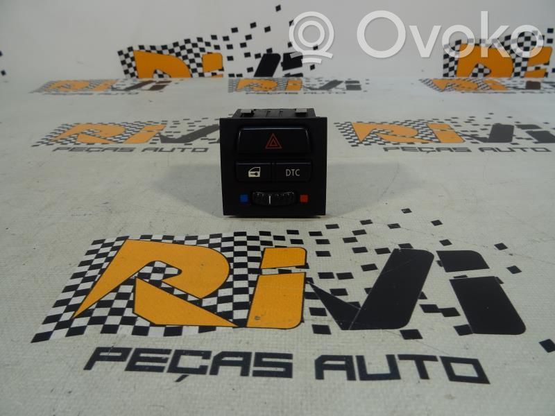 Hazard light switch   61316945652,6945652,SERIE3E90
