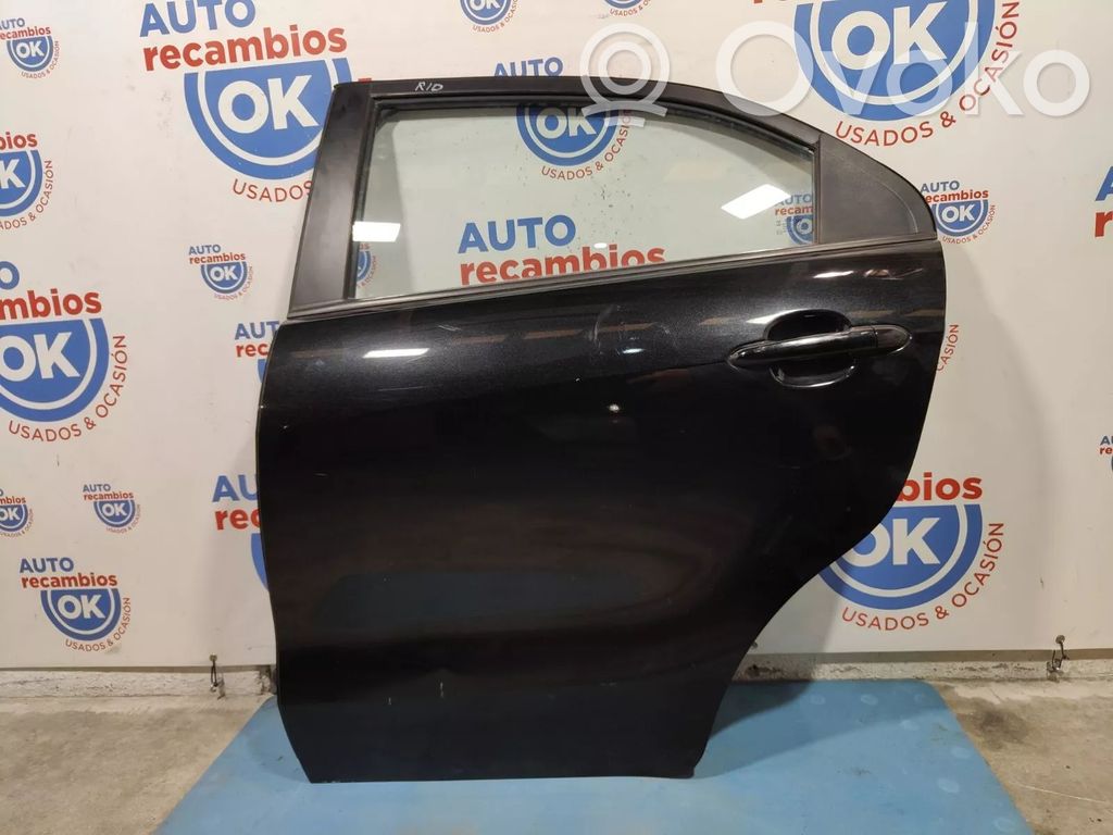 KIA Rio Puerta trasera 