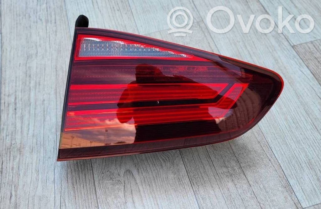 Lampa tylna   5G0945094AG,L90124375