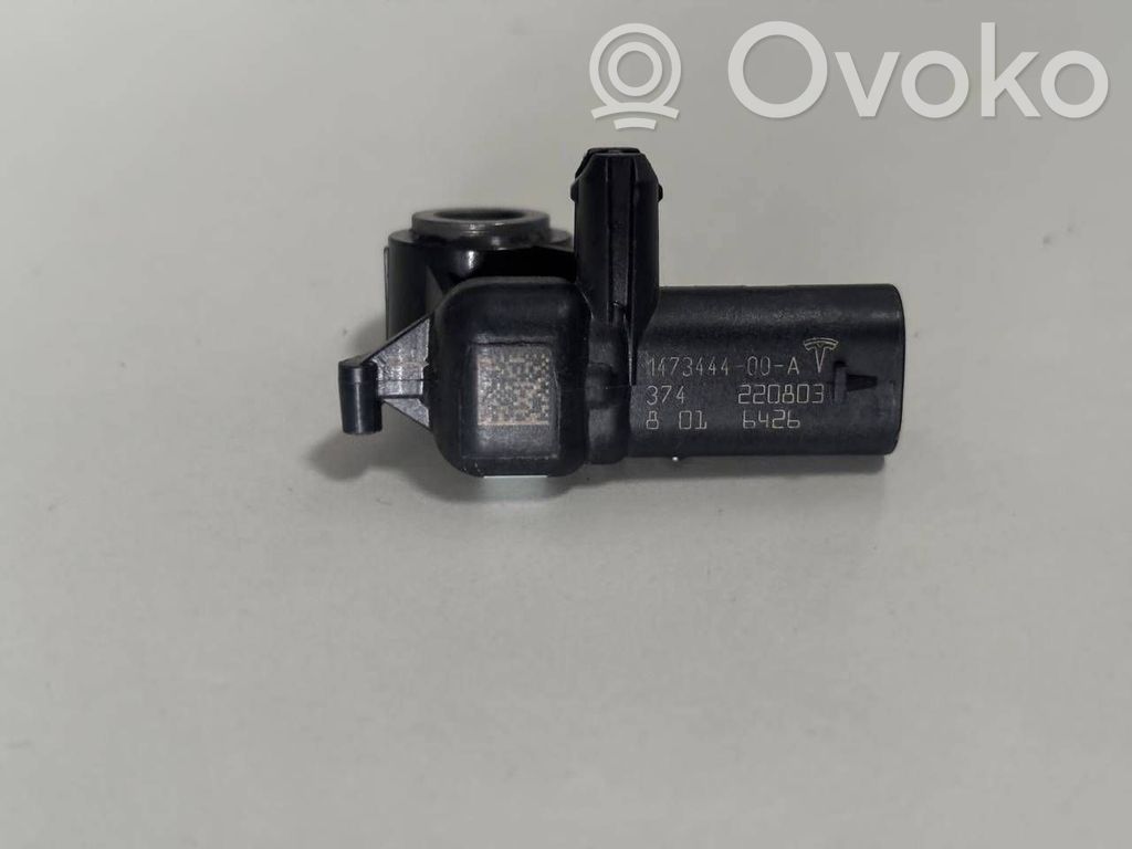 Tesla Model Y Airbag deployment crash/impact sensor 