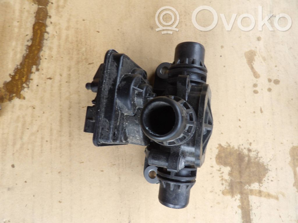 BMW X5 G05 Pompe de circulation d'eau 