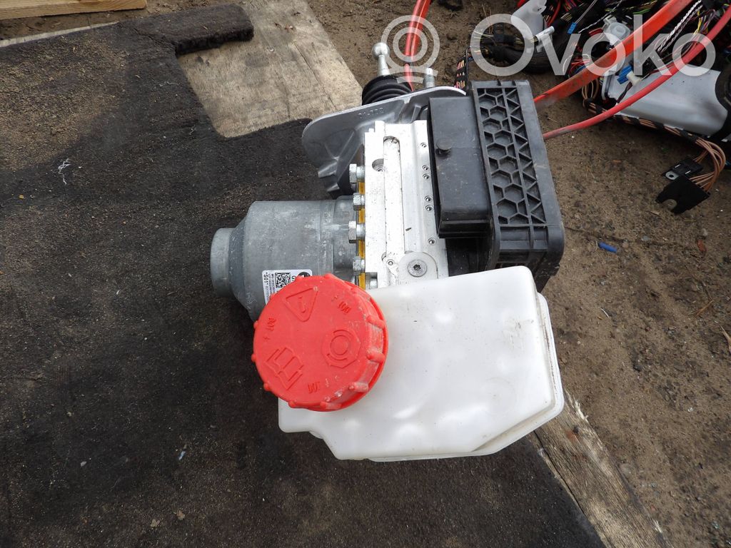 BMW 7 G70 ABS Pump 