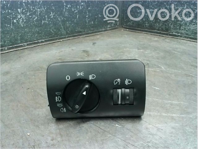 Audi A6 S6 C5 4B Lichtschalter 