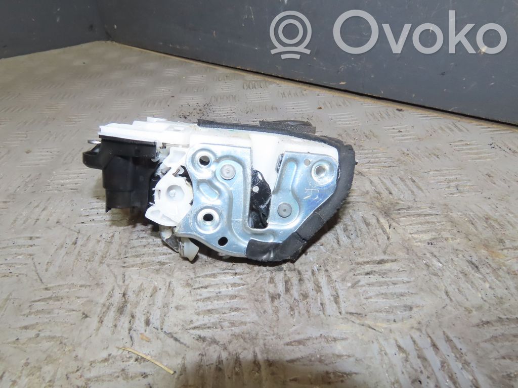 Suzuki Celerio Priekšpusē slēdzene 