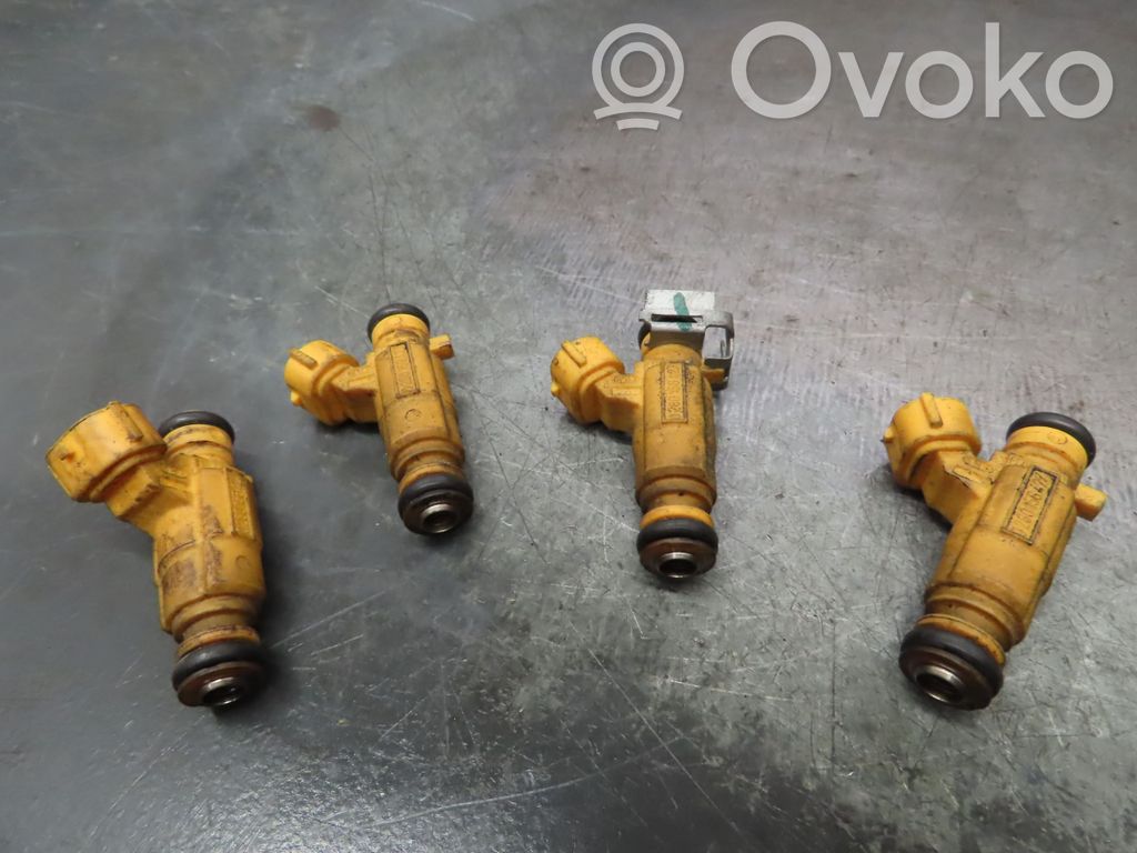 Peugeot 206+ Tubo principal de alimentación del combustible 