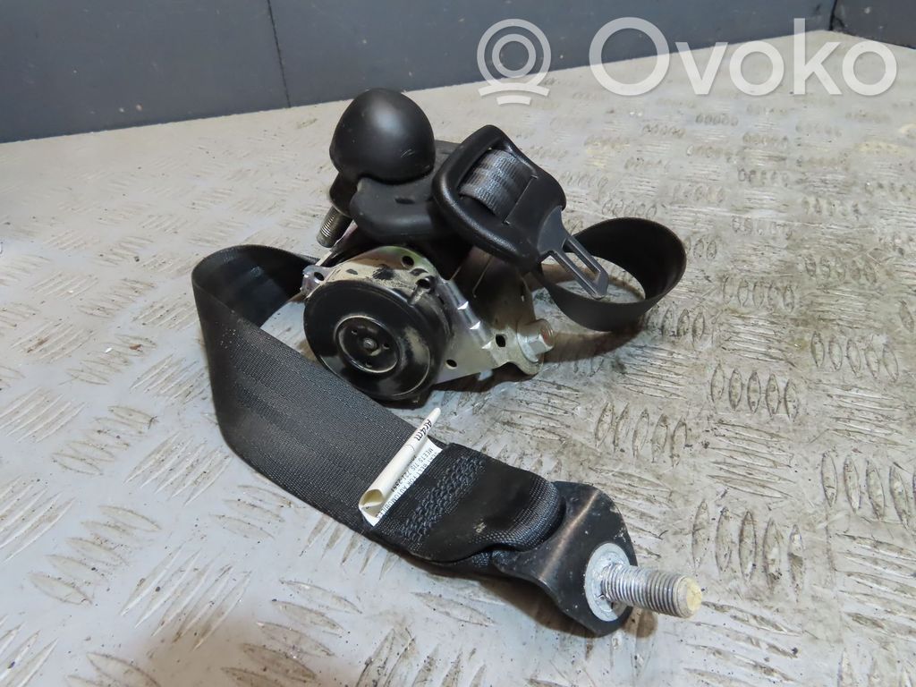 Isuzu D-Max Cinturón trasero 
