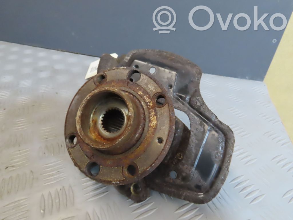 Opel Corsa B Etuakselin pyöräntuenta 