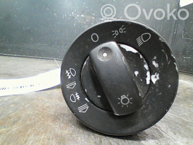 Interruptor de luz   8E0941531A5PR