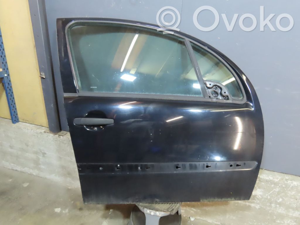 Durvis   9004Y7