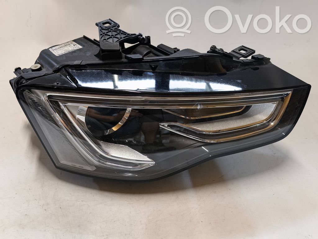 Audi A5 8T 8F Phare frontale 