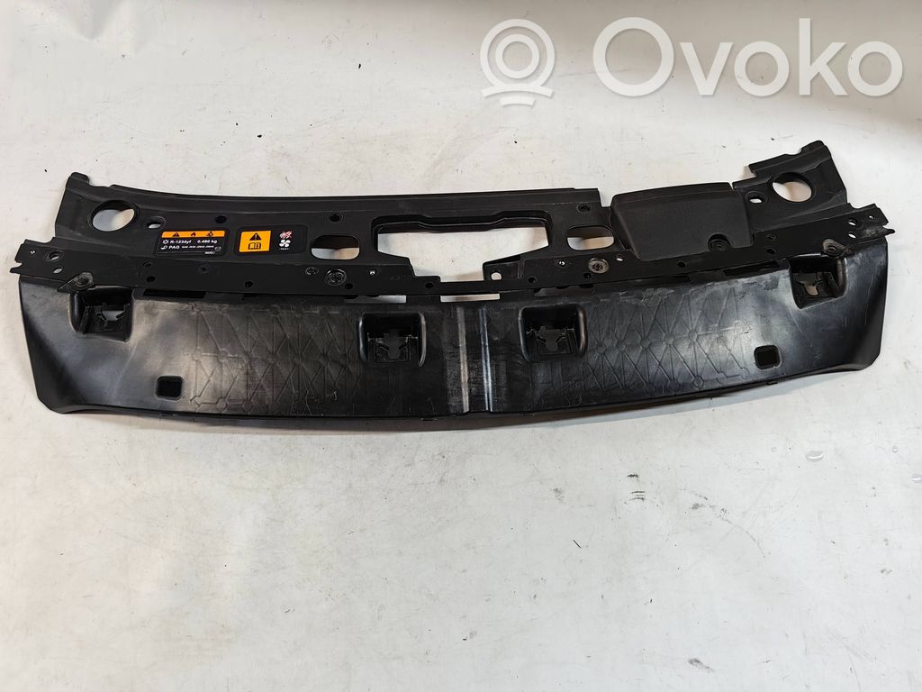 Front bumper mounting bracket   BCKA50722