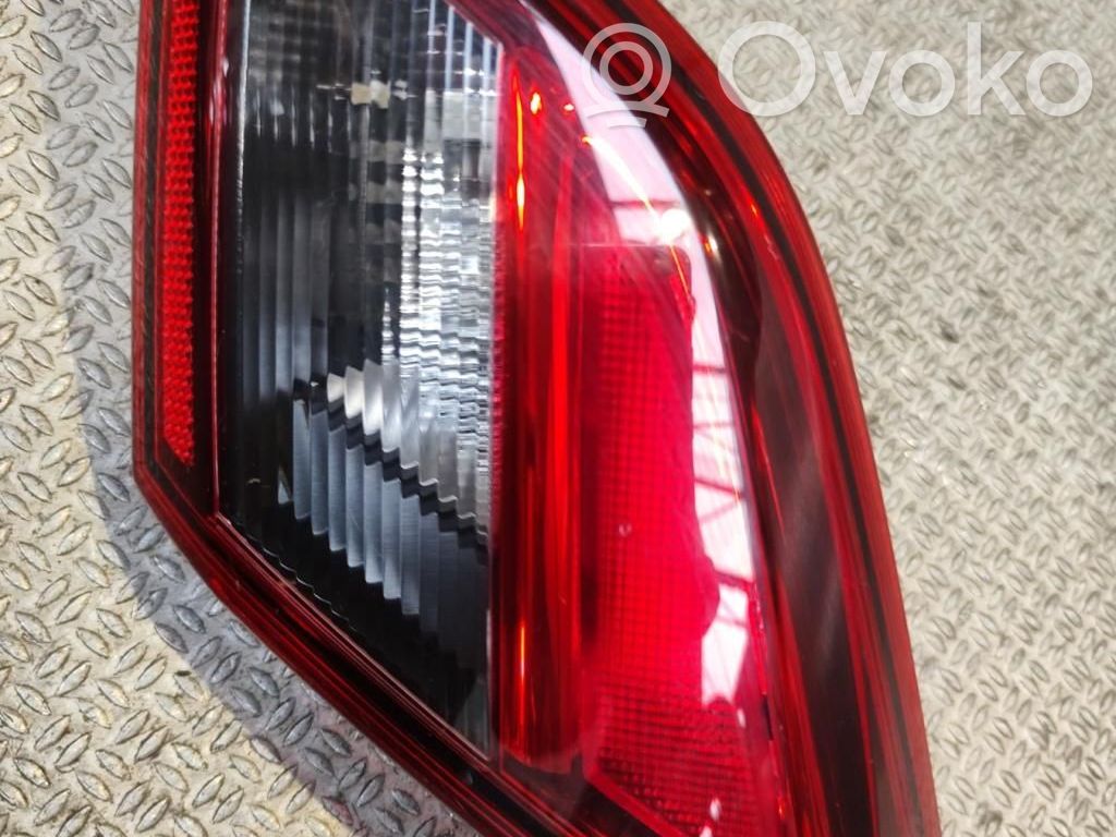 Tailgate rear/tail lights   13454505