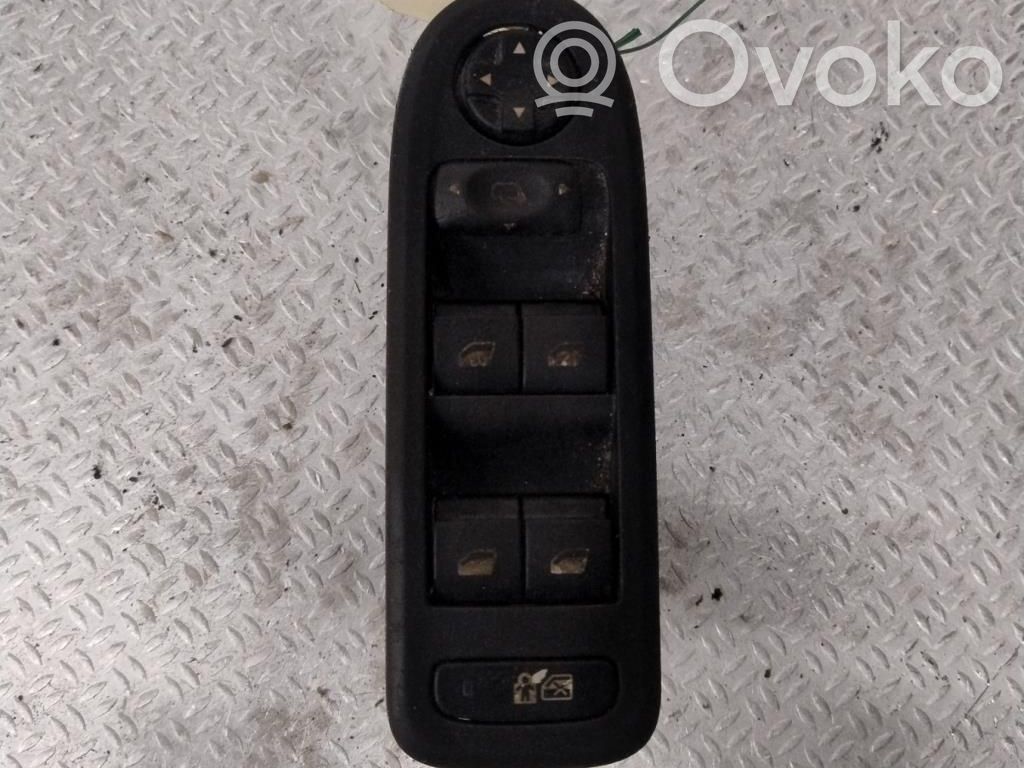 Citroen C5 Electric window control switch 