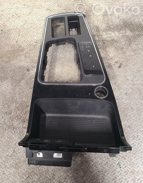 Seat Leon (5F) Center console 