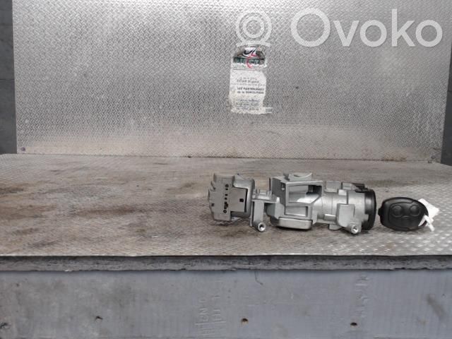 Steering wheel lock   1681167