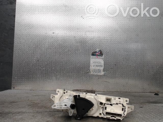 Climate control unit   1374832