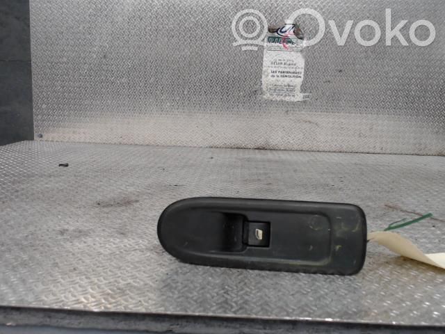 Electric window control switch   98012512XT