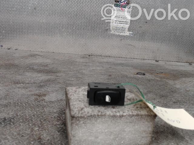 Electric window control switch   6554E8