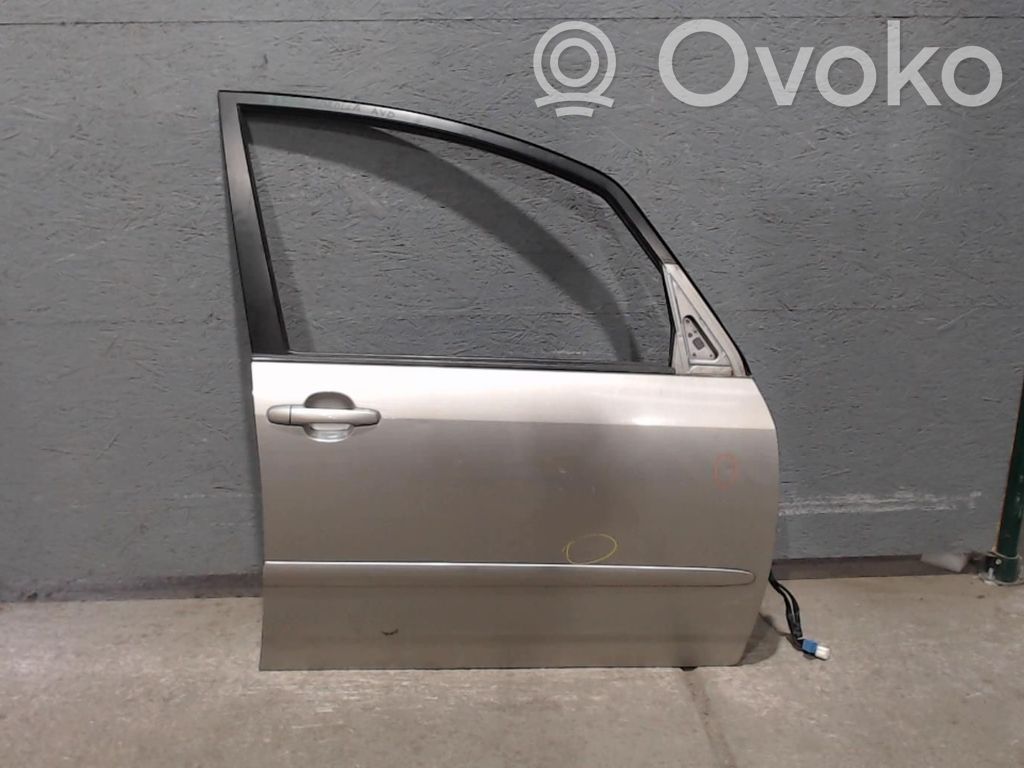 Toyota Corolla Verso E121 Front door 