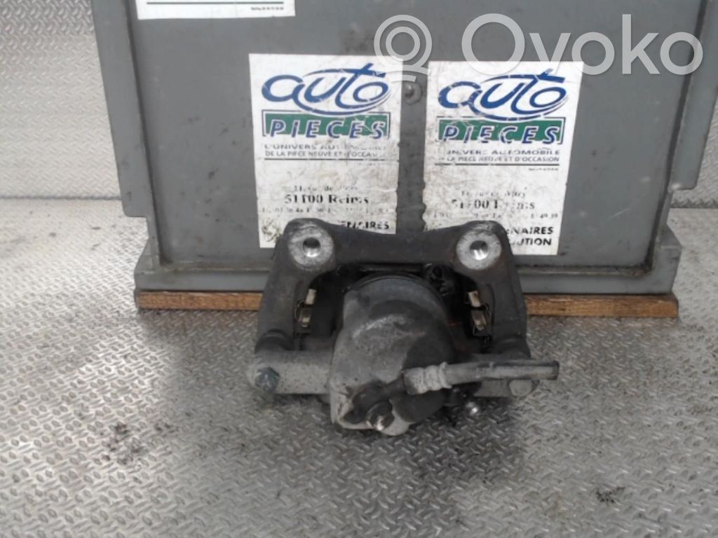 Front brake caliper   41011AX60A
