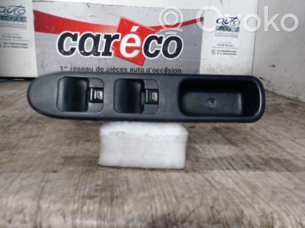 Electric window control switch   6554E9