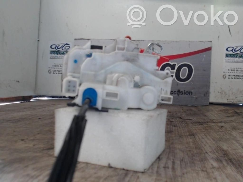 Fiat Fiorino Zamek drzwi przednich 