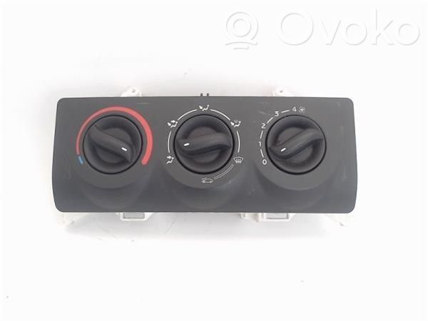 Renault Clio III Climate control unit 