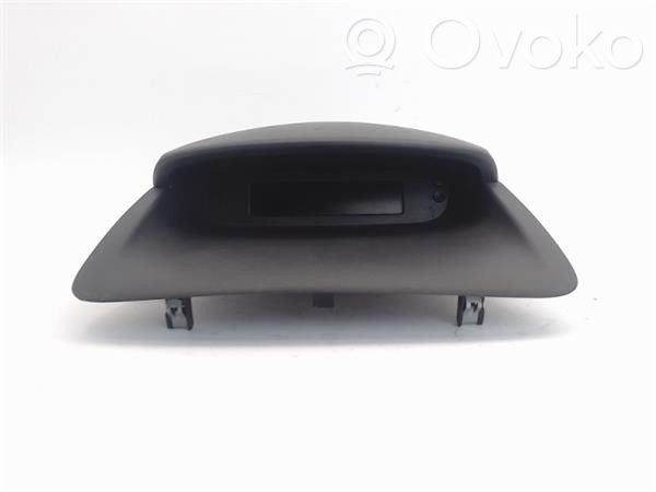Renault Clio III Pulkstenis 