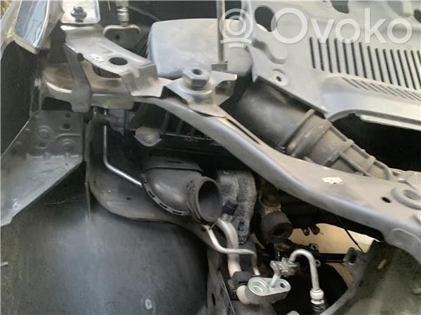 Opel Mokka Radiatoru paneļa augšējā daļa (televizors) 