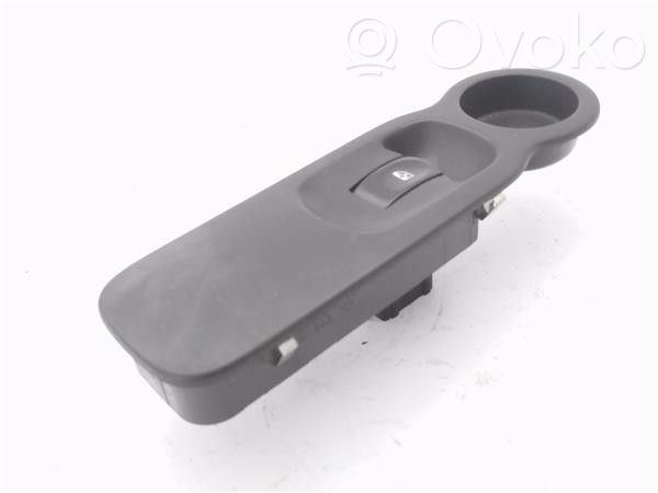 Electric window control switch   8200278436
