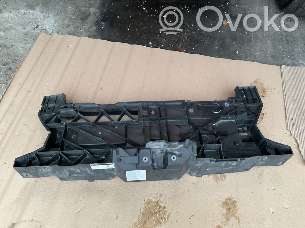 Peugeot Expert Radiatorių panelė 