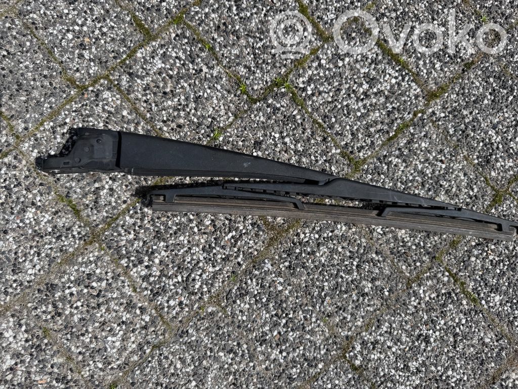 Peugeot 3008 II Rear wiper blade arm 