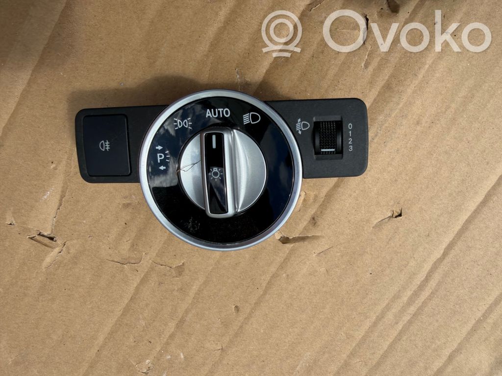 Mercedes-Benz E W212 Przełącznik świateł 