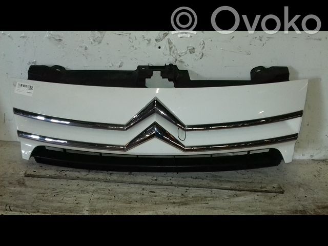 Citroen Jumpy Front bumper upper radiator grill 