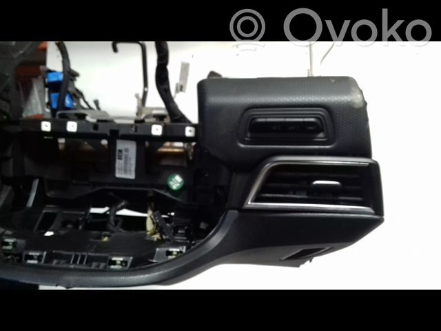Dashboard   681009207R