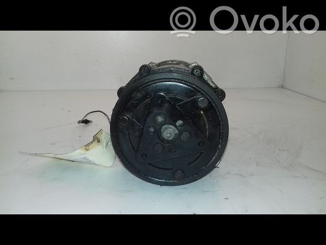 Renault Master II Klimakompressor Pumpe 