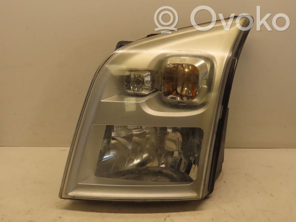 Headlight/headlamp   1684410