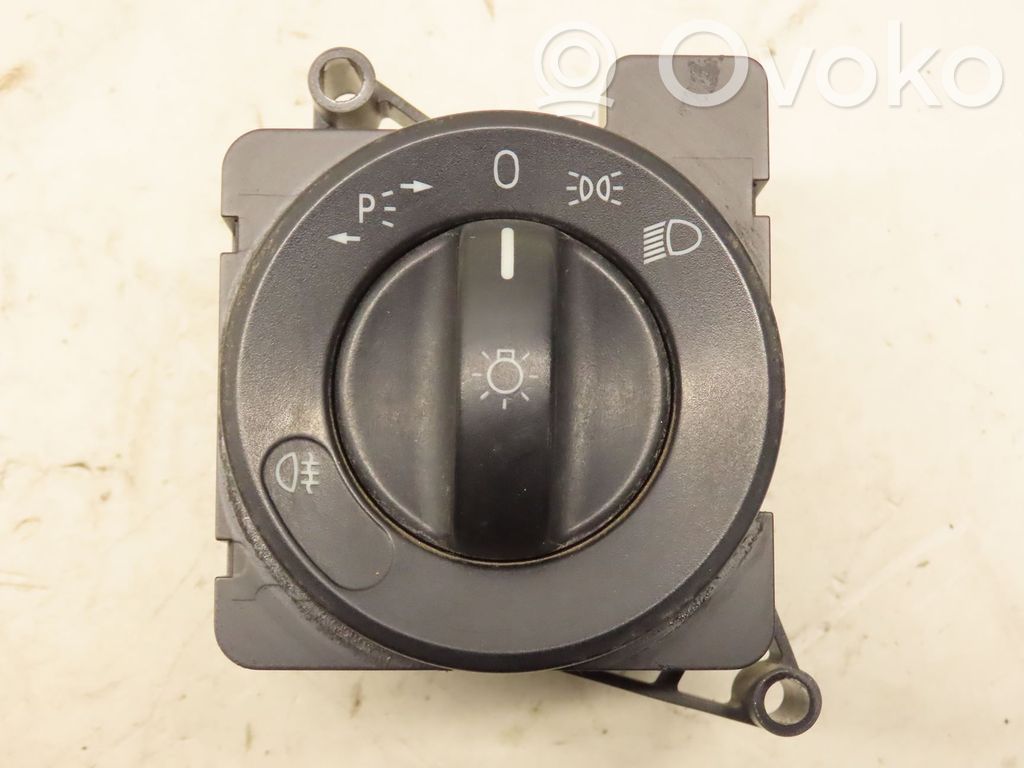 Volkswagen Crafter Light switch 