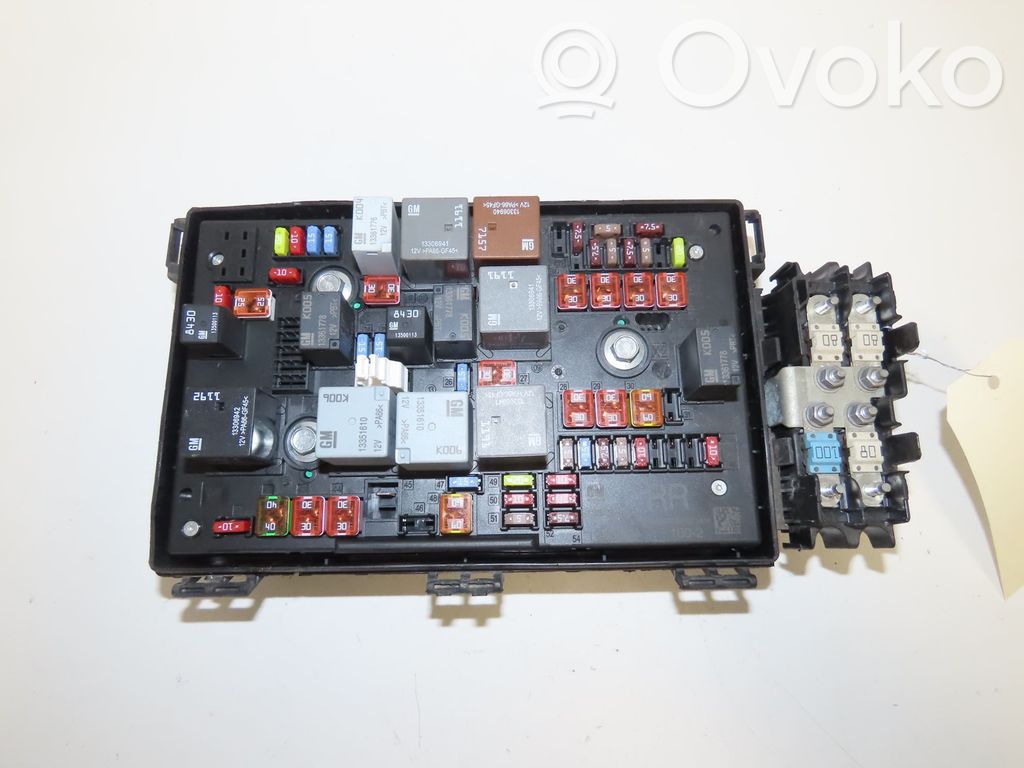 Opel Zafira C Katvealueen valvonnan ohjainlaite (BSM) 