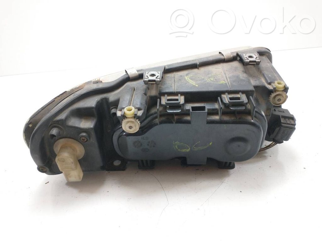 Audi A4 S4 B6 8E 8H Scheinwerfer 